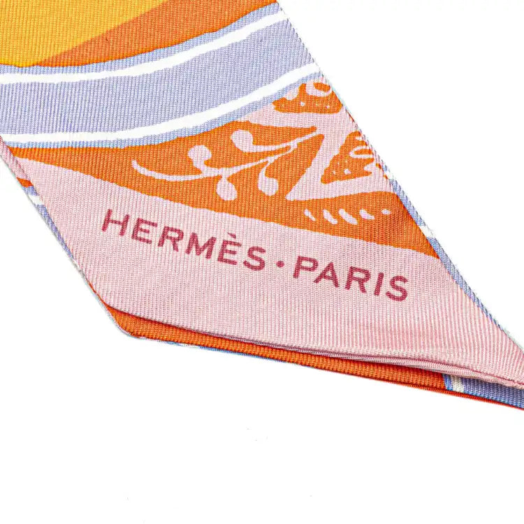 Hermès Jeu de Soie Silk Twilly Scarf