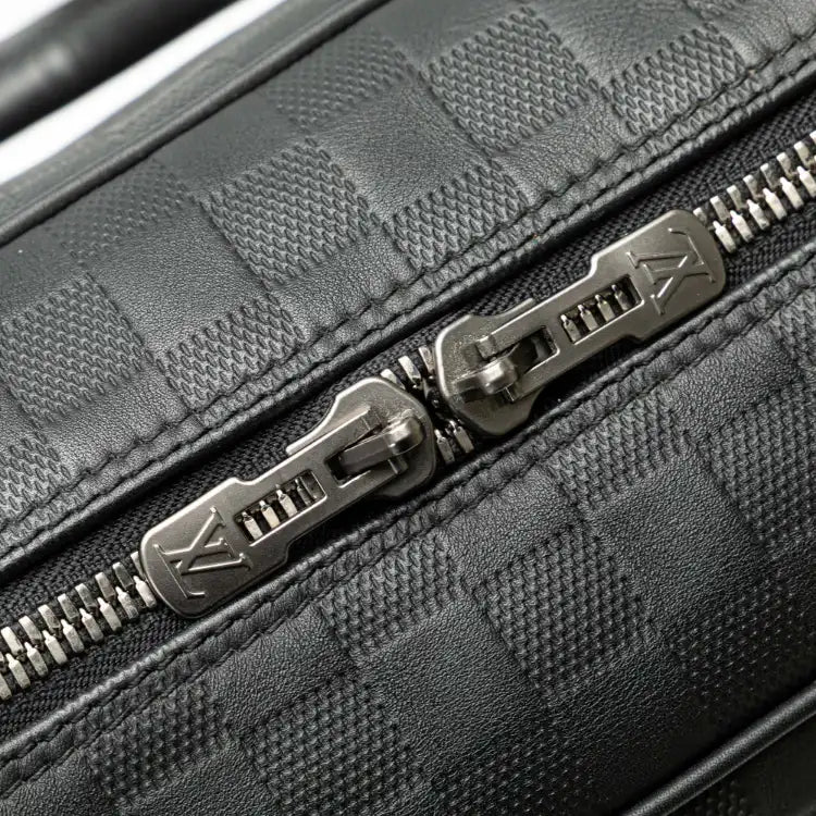 Louis Vuitton Damier Infini Porte-Documents Voyage