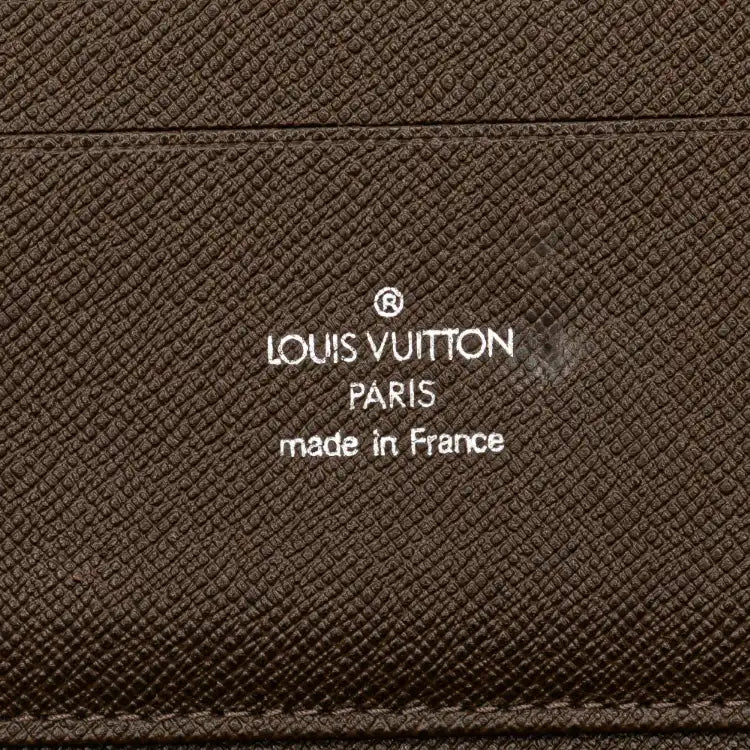 Louis Vuitton Taiga Atoll Organizer