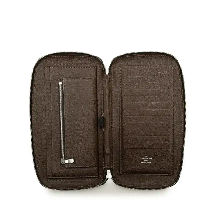 Louis Vuitton Taiga Atoll Organizer