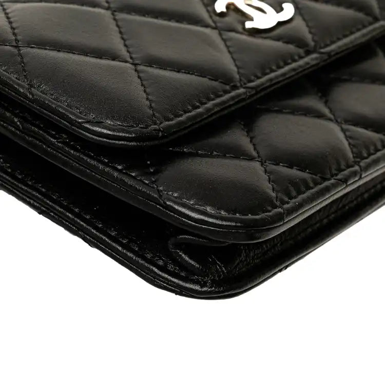 Chanel Quilted Calfskin Maxi Pearls Clutch With Chain