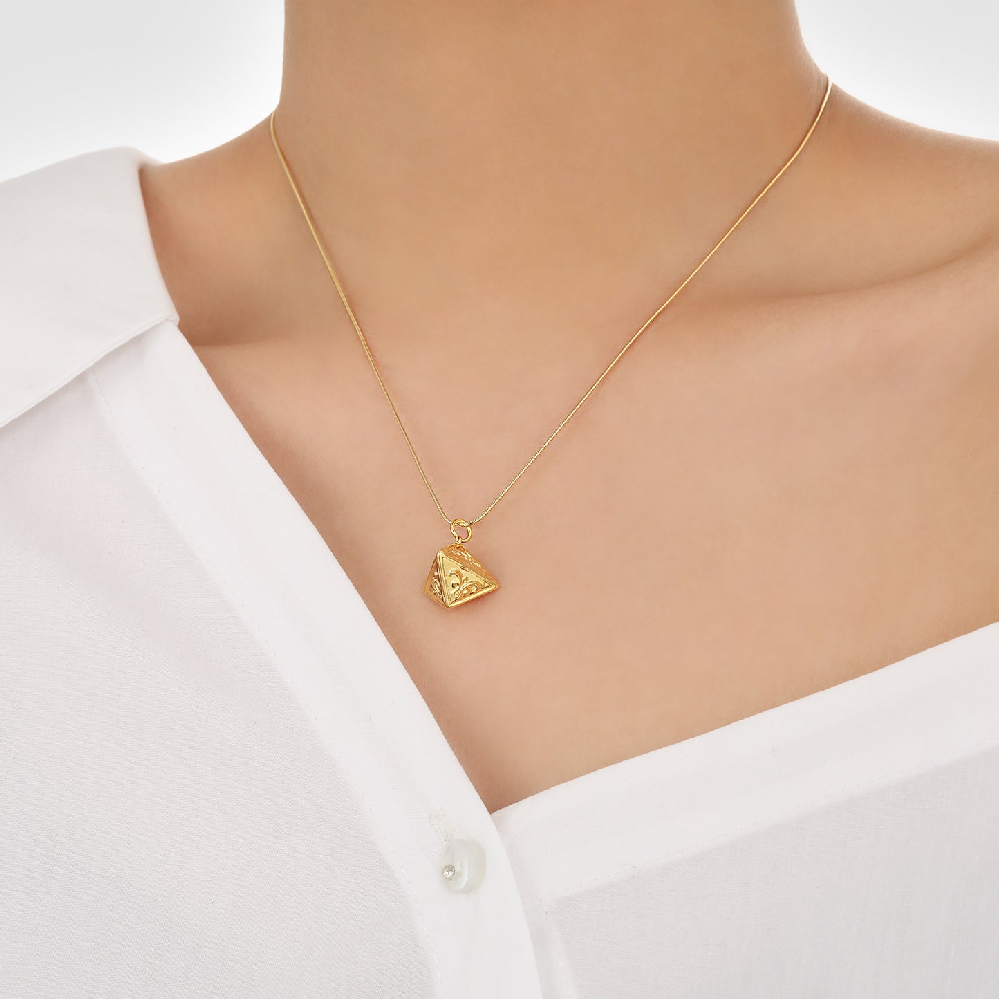 Women Daily Fashion Jewelry Bold 999 Pure Silver Geometry Pattern Triangular Cone Necklace