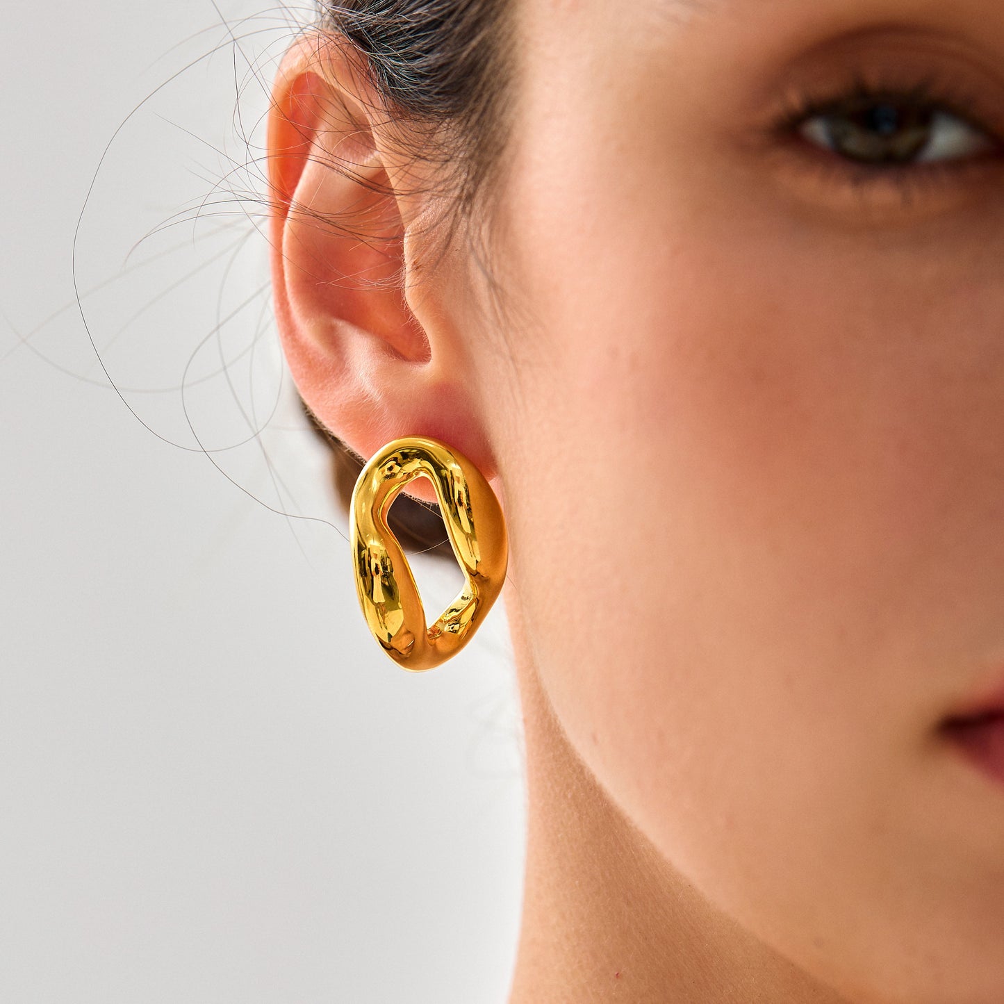Women Fashion Jewelry Unique 999 Pure Silver Geometry Small Hollow Irregular Circle Electroforming Lightweight Stud Earrings (Pre-Sale)