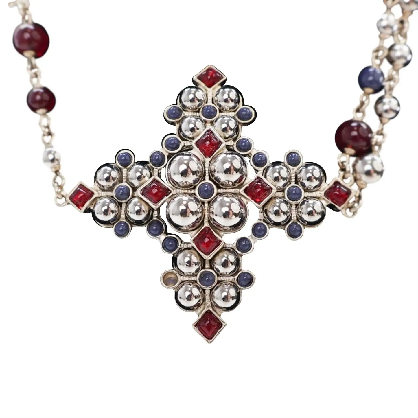 Chanel Gold Plated Gripoix and Beaded Pendant Necklace Previous product Next product