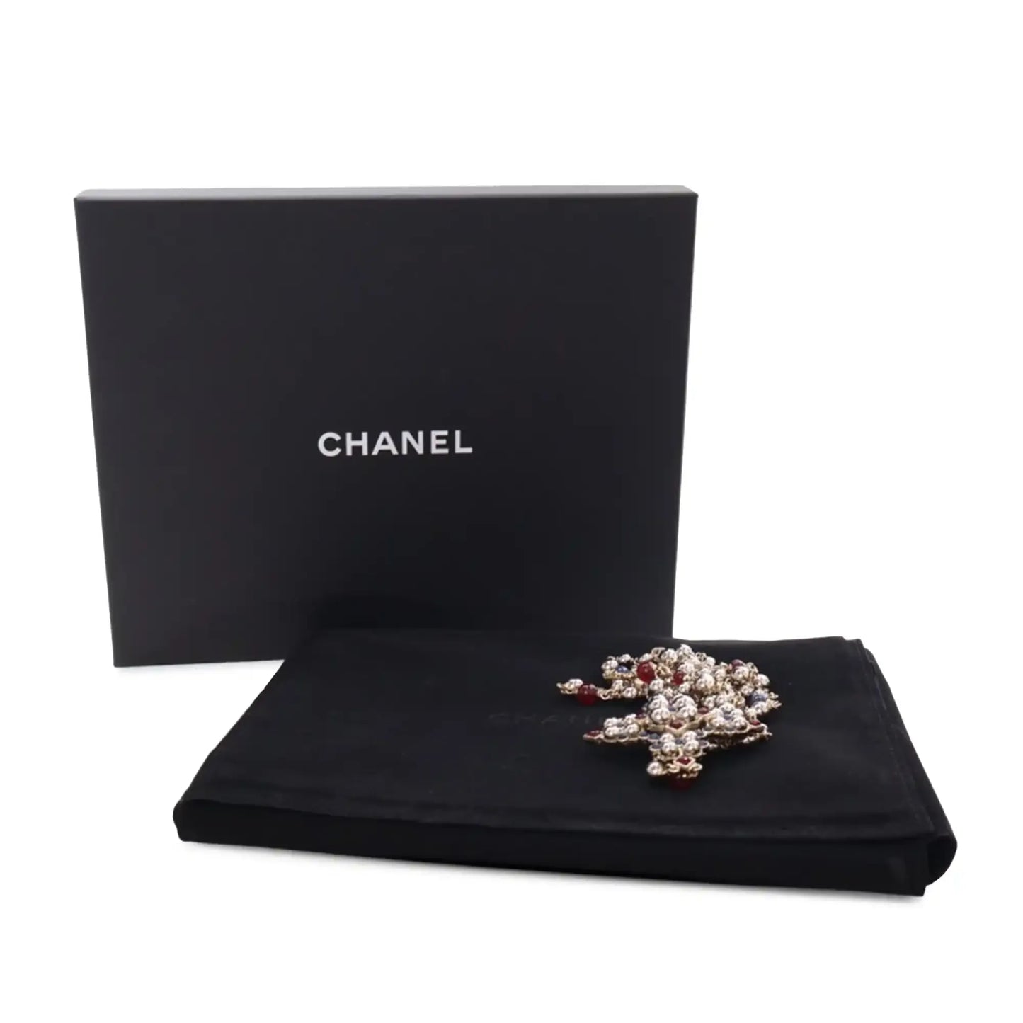 Chanel Gold Plated Gripoix and Beaded Pendant Necklace Previous product Next product