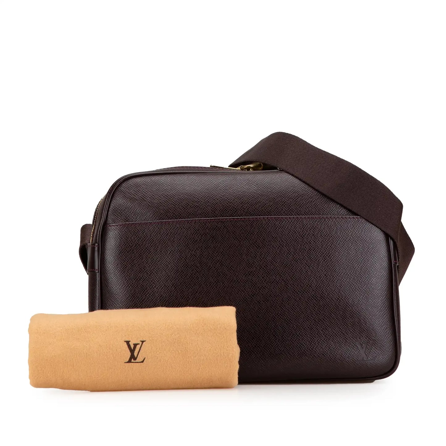 Louis Vuitton Taiga Reporter PM