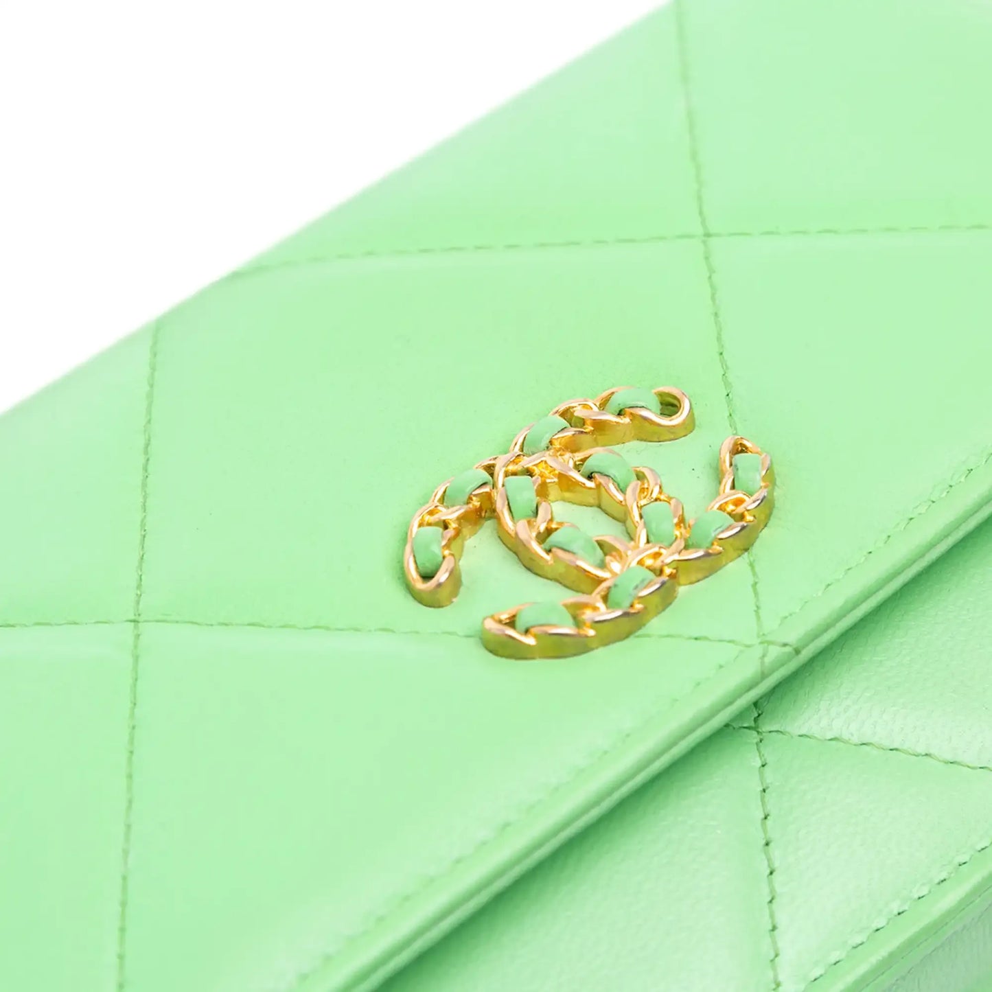 Chanel Quilted Lambskin 19 Wallet on Chain
