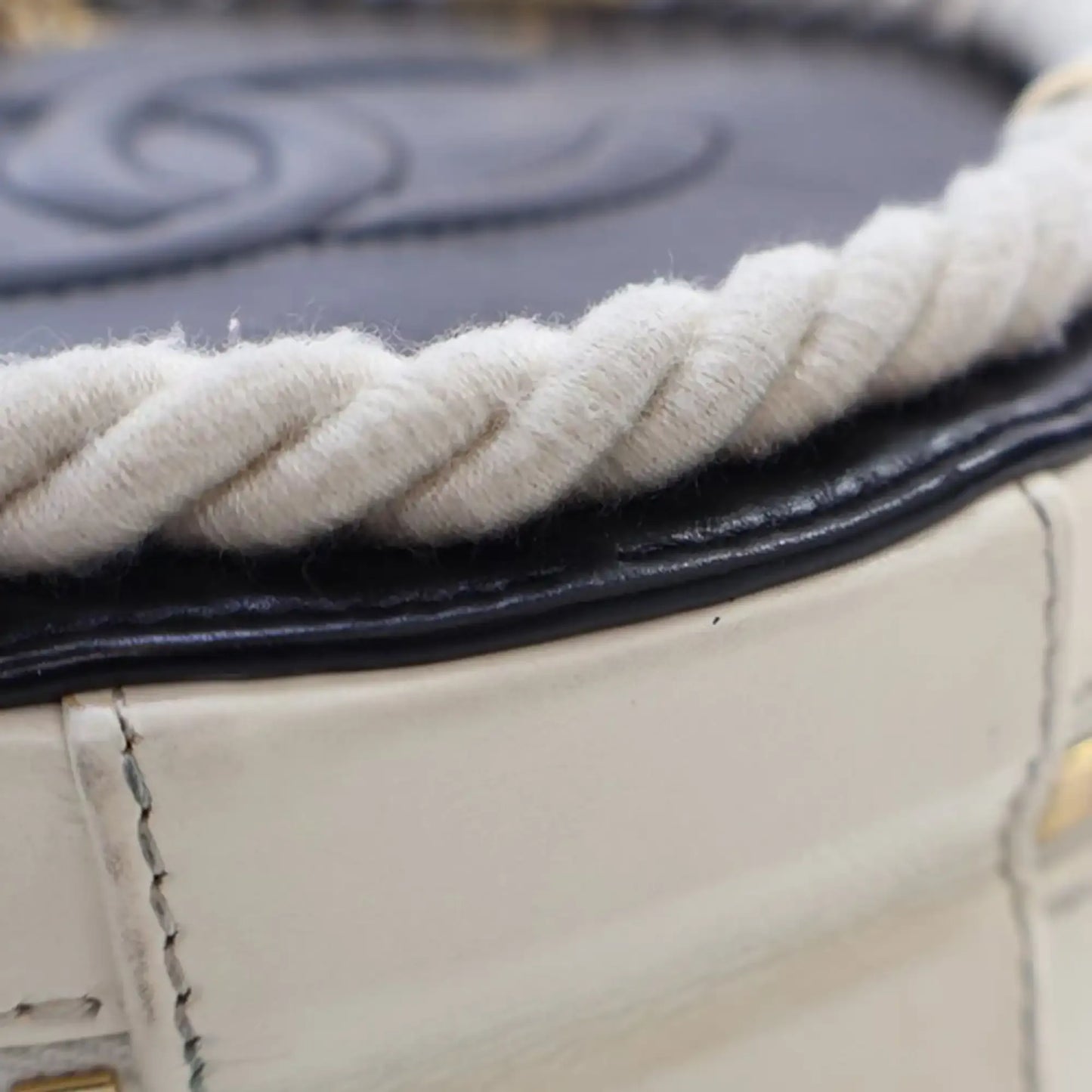 Chanel Crumpled Calfskin En Vogue Round Bag