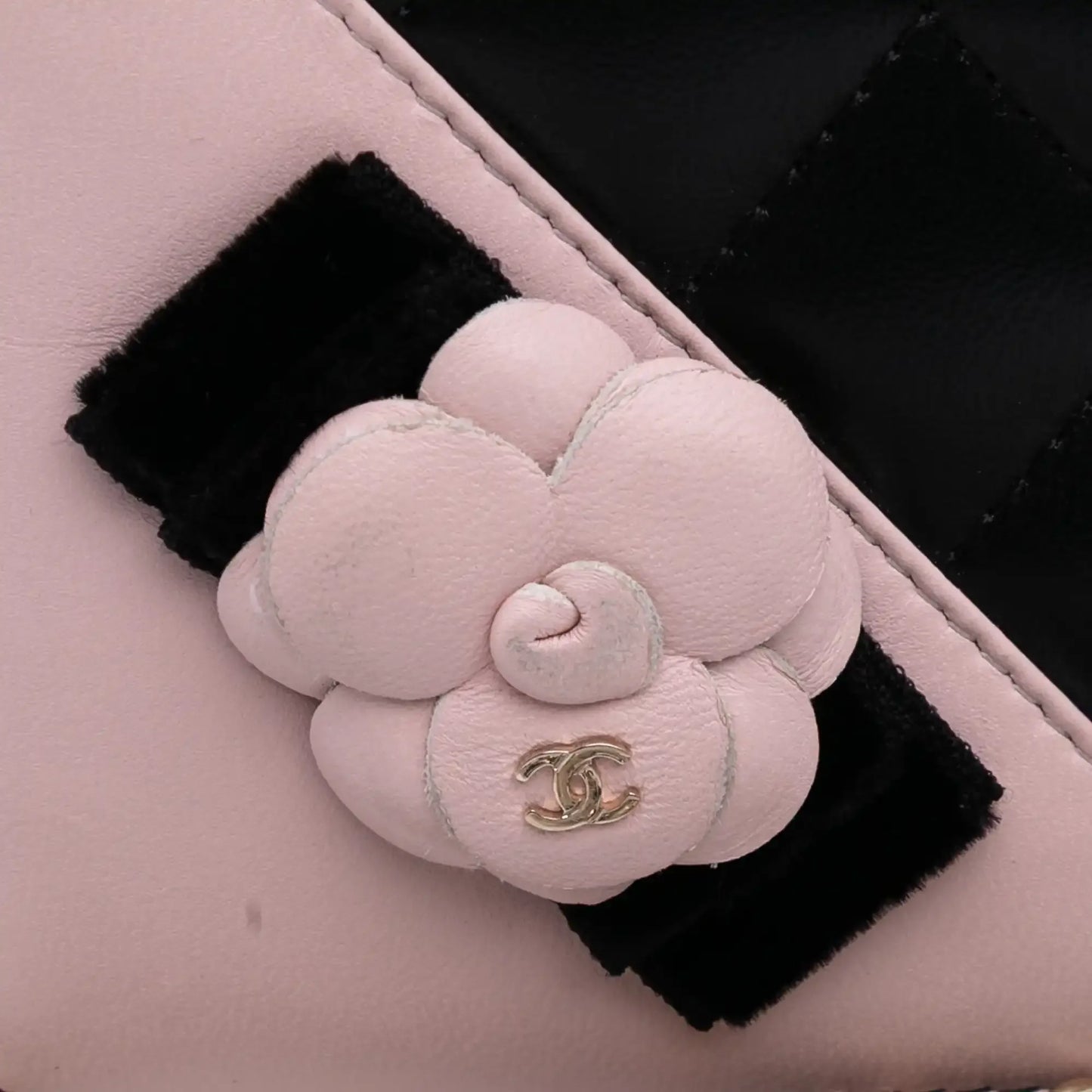Chanel Bicolor Quilted Lambskin Camellia Wallet on Chain