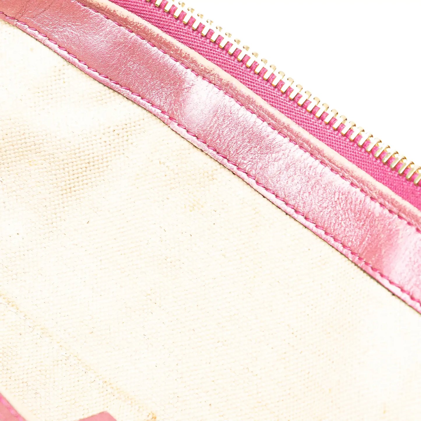 Gucci GG Canvas Heart Bit Satchel