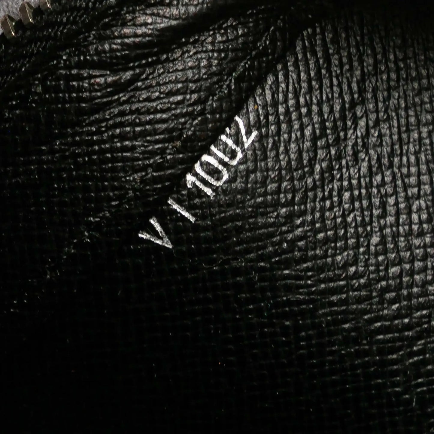 Louis Vuitton Taiga Baikal