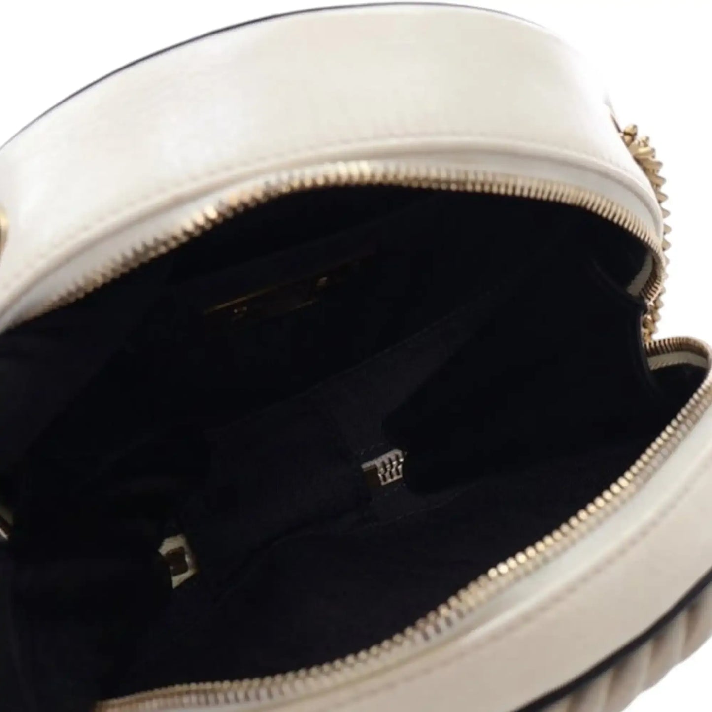 Chanel Crumpled Calfskin En Vogue Round Bag