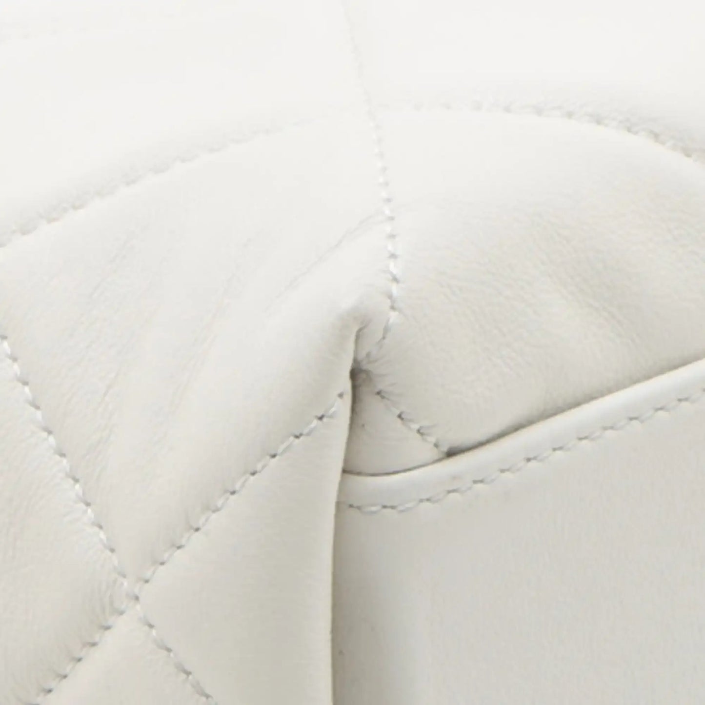 Chanel Quilted Calfskin Close To Me Hobo