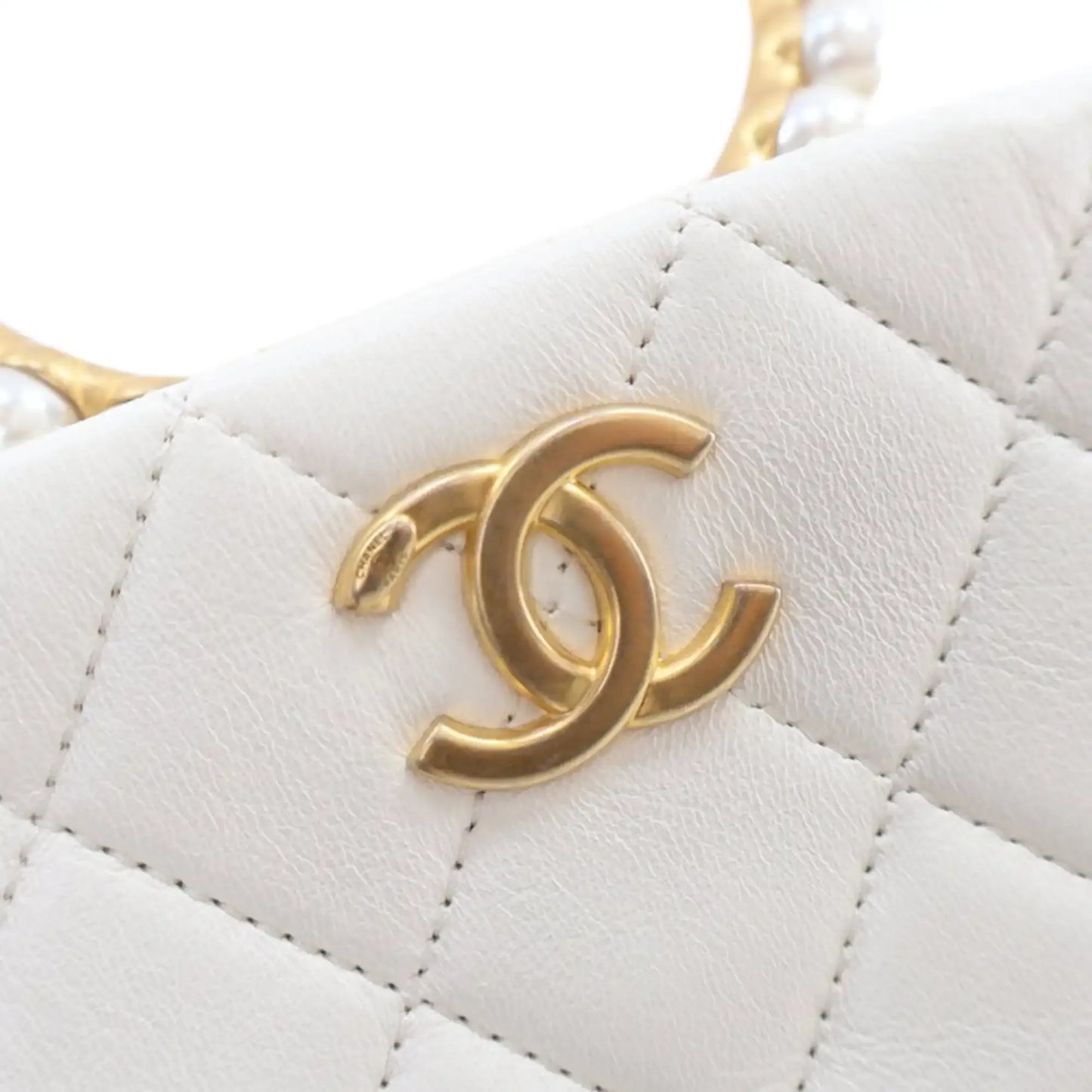 Chanel Quilted Lambskin Pearl Crown Handle Clutch Bag