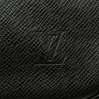 Louis Vuitton Taiga Kendall GM