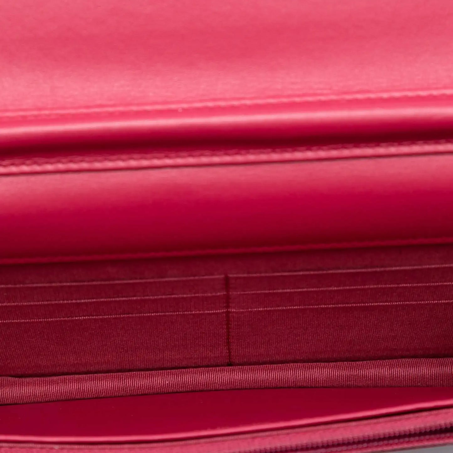 Chanel Tweed Written in Chain Logo Wallet on Chain