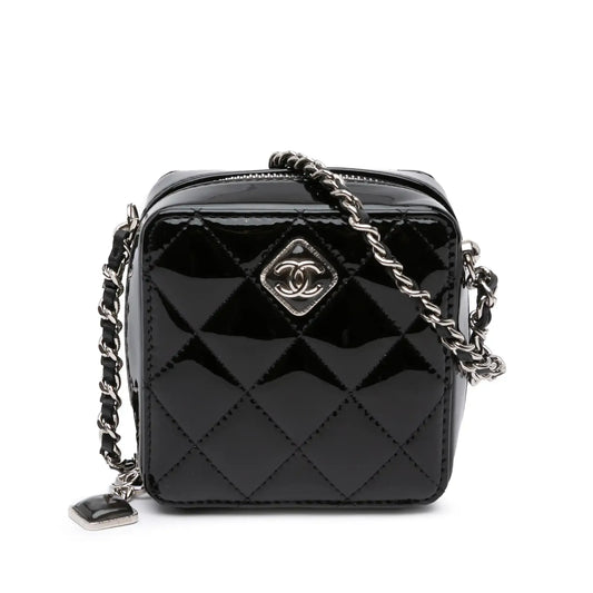 Chanel CC Quilted Patent Diamond Resin Clutch With Chain