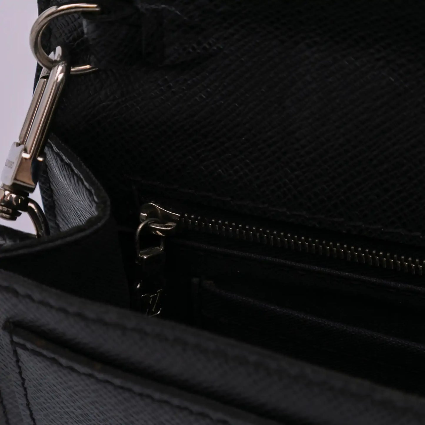 Louis Vuitton Taiga Belaia Clutch