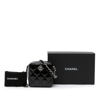 Chanel CC Quilted Patent Diamond Resin Clutch With Chain