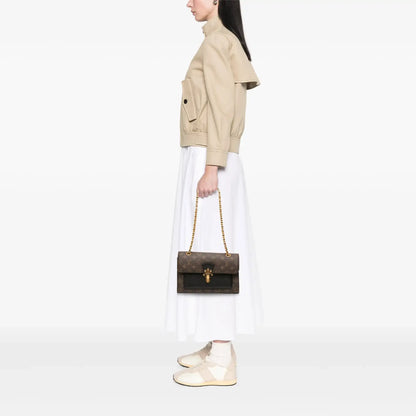 Louis Vuitton Monogram Victoire